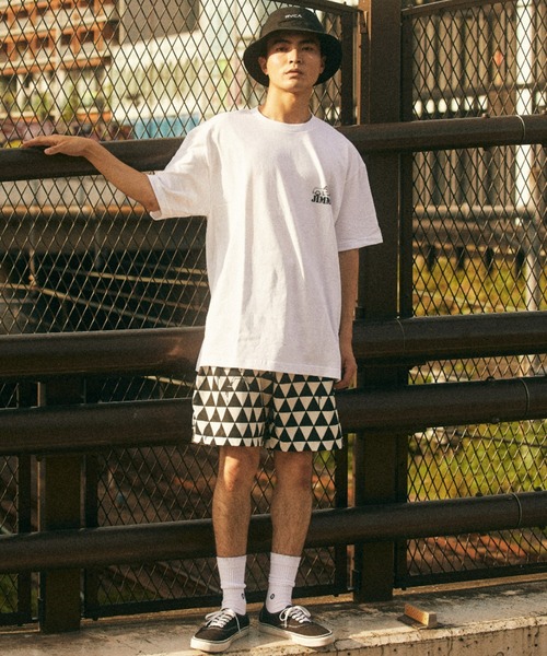 JIMMY'Z（ジミーズ）の「【ムラサキスポーツ別注】JIMMY’Z×ESOW×ムラサキスポーツコラボモデル オーバーサイズ バックプリントTシャツ/モノトーン グラフィックTee  JM-MU2203（Tシャツ/カットソー・メンズ・ブラック/ホワイト・XL/M/L）」の5枚目の写真