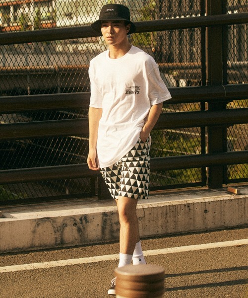 JIMMY'Z（ジミーズ）の「【ムラサキスポーツ別注】JIMMY’Z×ESOW×ムラサキスポーツコラボモデル オーバーサイズ バックプリントTシャツ/モノトーン グラフィックTee  JM-MU2203（Tシャツ/カットソー・メンズ・ブラック/ホワイト・XL/M/L）」の7枚目の写真