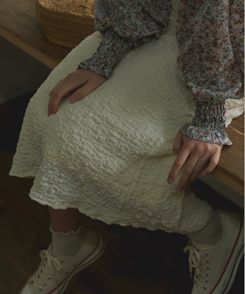 t a r o s u（タロス）の「syuwasyuwa skirt/しゅわしゅわスカート（スカート・レディース・ブルー/ホワイト/ブラウン・FREE）」の6枚目の写真