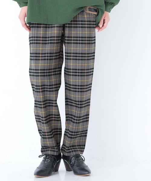 osharewalker（オシャレウォーカー）の「【廃盤】『チェック柄テーパードパンツ』（その他パンツ・レディース・ブラック/ベージュ/グレー・1/2）」の2枚目の写真