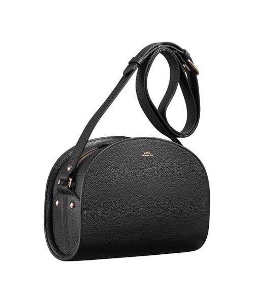 A.P.C.（アーペーセー）の「SAC DEMI-LUNE 22A（ショルダーバッグ