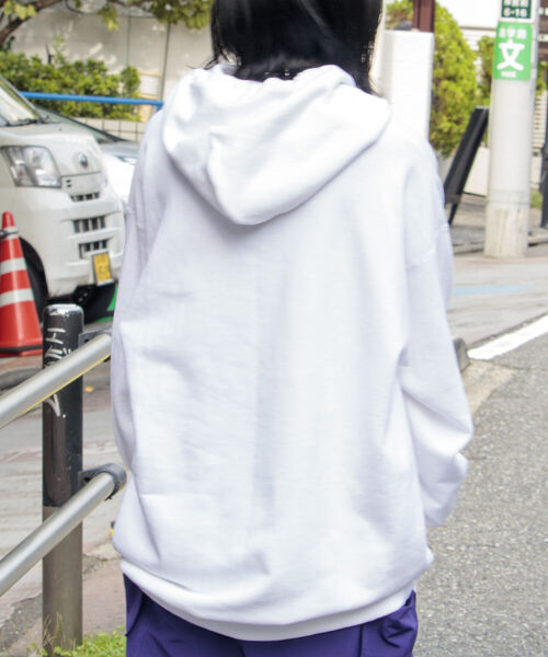 GLOSTER（グロスター）の「【GLOSTER/グロスター】TRIPPY グラフィックパーカーフォト ビッグシルエット（パーカー・メンズ・グレー/オフホワイト・M/L）」の10枚目の写真