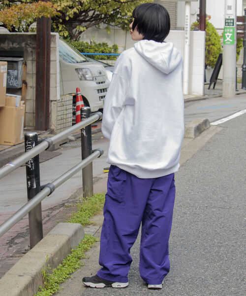 GLOSTER（グロスター）の「【GLOSTER/グロスター】TRIPPY グラフィックパーカーフォト ビッグシルエット（パーカー・メンズ・グレー/オフホワイト・M/L）」の4枚目の写真