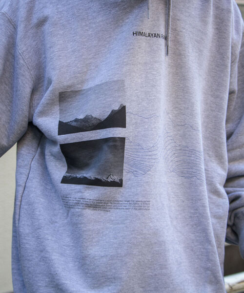 GLOSTER（グロスター）の「【GLOSTER/グロスター】TRIPPY グラフィックパーカーフォト ビッグシルエット（パーカー・メンズ・グレー/オフホワイト・M/L）」の22枚目の写真