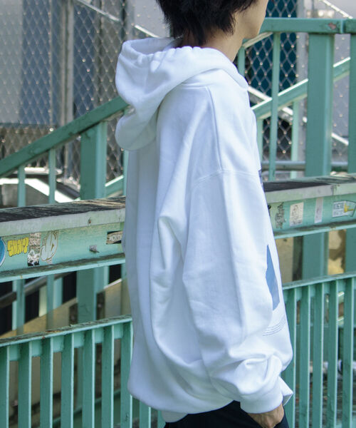 GLOSTER（グロスター）の「【GLOSTER/グロスター】TRIPPY グラフィックパーカーフォト ビッグシルエット（パーカー・メンズ・グレー/オフホワイト・M/L）」の21枚目の写真