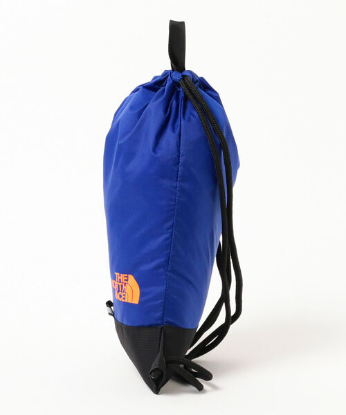 こども ビームス（コドモビームス）の「THE NORTH FACE / キッズ ナップサック ミニ（5L）（バックパック/リュック・キッズ・ブラック/ブルー・ONE SIZE）」の6枚目の写真