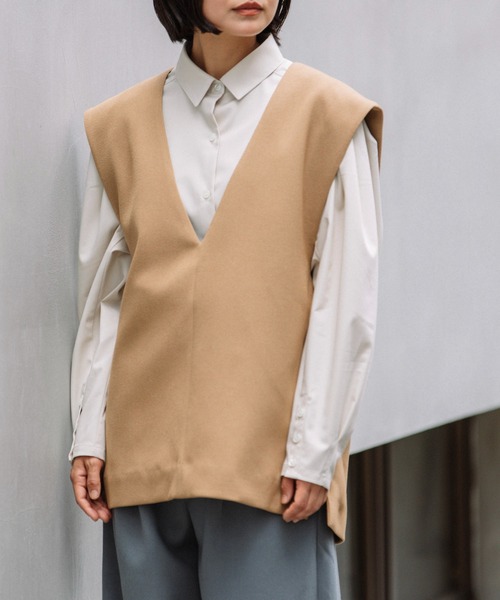 Munich（ミューニック）の「ナノヒーティングダブルクロスＶネックジレ（ベスト・レディース・ブラック/キャメル/グレイッシュベージュ・FREE）」の3枚目の写真