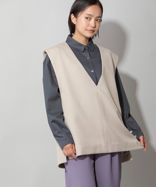 Munich（ミューニック）の「ナノヒーティングダブルクロスＶネックジレ（ベスト・レディース・ブラック/キャメル/グレイッシュベージュ・FREE）」の2枚目の写真