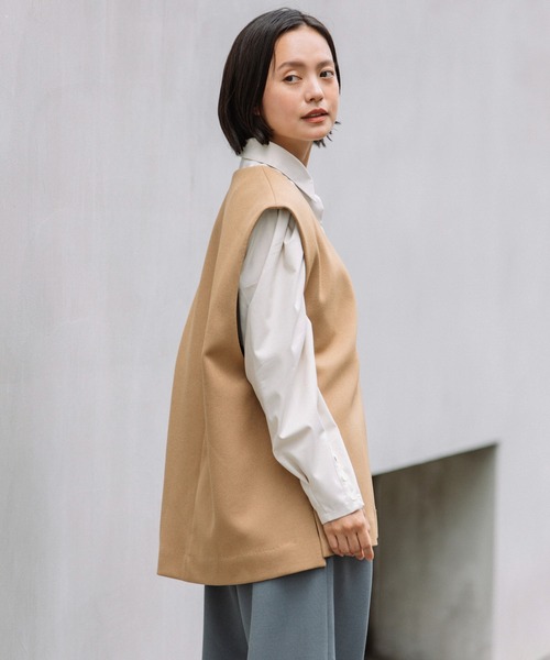 Munich（ミューニック）の「ナノヒーティングダブルクロスＶネックジレ（ベスト・レディース・ブラック/キャメル/グレイッシュベージュ・FREE）」の6枚目の写真