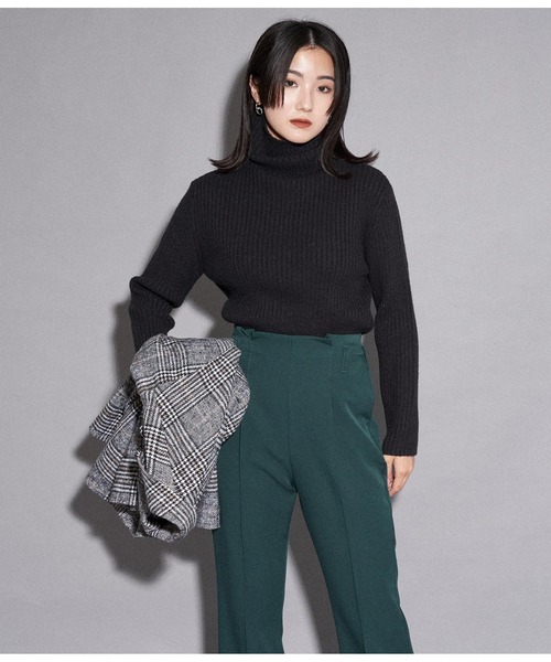 ANAP(アナップ)の「タートルネックリブトップスセーター(ニット/セーター・レディース・レッド/ブルー/ブラック/アイボリー・FREE)」の17枚目の写真