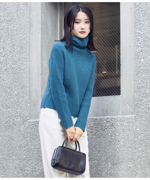 ANAP(アナップ)の「タートルネックリブトップスセーター(ニット/セーター・レディース・レッド/ブルー/ブラック/アイボリー・FREE)」の21枚目の写真