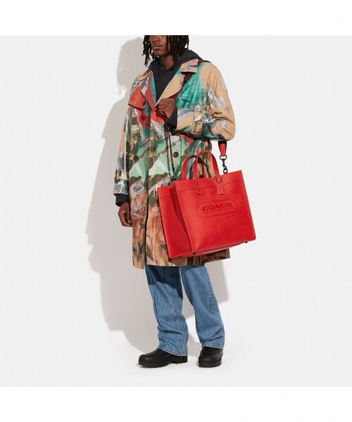 COACH（コーチ）の「フィールド トート 40・コーチ バッジ（トート