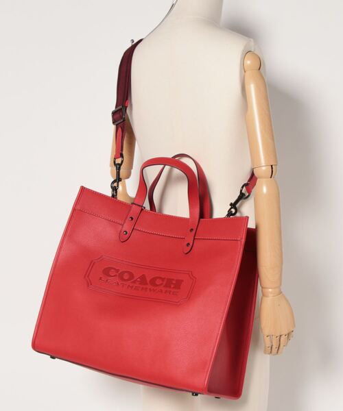 COACH（コーチ）の「フィールド トート 40・コーチ バッジ（トート