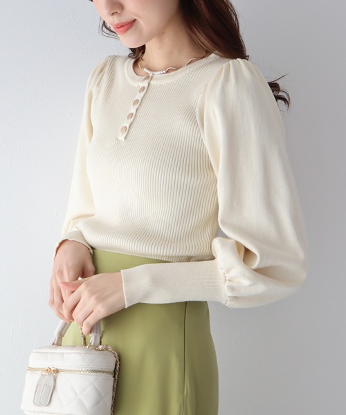 BLUEEAST（ブルーイースト）の「ボリュームスリーブ2WAYリブニット（ニット/セーター・レディース・パープル/ブラック/ブルー/オフホワイト・MEDIUM）」の2枚目の写真