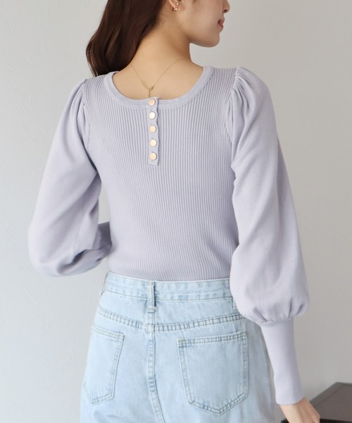 BLUEEAST（ブルーイースト）の「ボリュームスリーブ2WAYリブニット（ニット/セーター・レディース・パープル/ブラック/ブルー/オフホワイト・MEDIUM）」の14枚目の写真