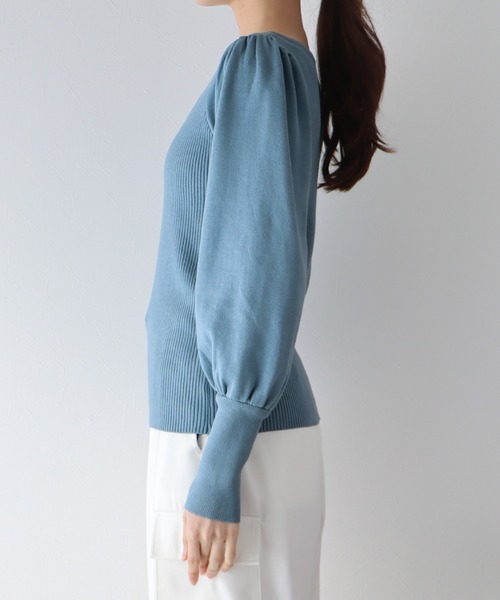 BLUEEAST（ブルーイースト）の「ボリュームスリーブ2WAYリブニット（ニット/セーター・レディース・パープル/ブラック/ブルー/オフホワイト・MEDIUM）」の21枚目の写真