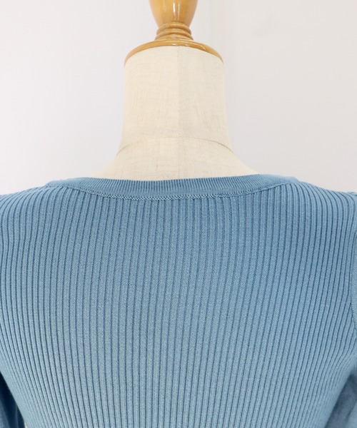 BLUEEAST（ブルーイースト）の「ボリュームスリーブ2WAYリブニット（ニット/セーター・レディース・パープル/ブラック/ブルー/オフホワイト・MEDIUM）」の18枚目の写真