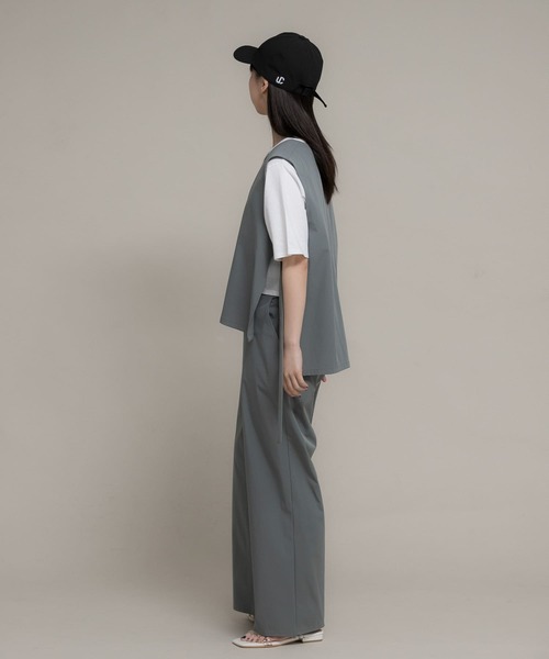 Uiscel（ユイセル）の「Uiscel　4WAYストレッチベストセットアップ（ベスト・レディース・ブラック/カーキ・SMALL/MEDIUM）」の12枚目の写真