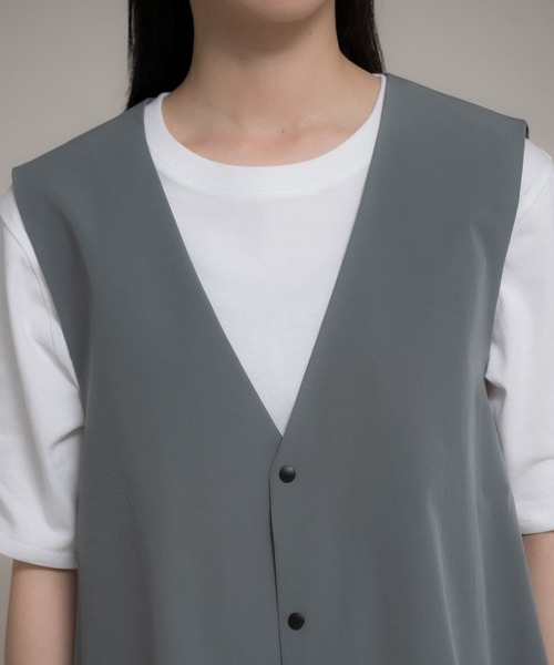 Uiscel（ユイセル）の「Uiscel　4WAYストレッチベストセットアップ（ベスト・レディース・ブラック/カーキ・SMALL/MEDIUM）」の14枚目の写真