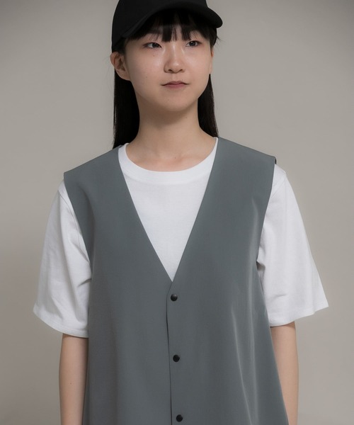 Uiscel（ユイセル）の「Uiscel　4WAYストレッチベストセットアップ（ベスト・レディース・ブラック/カーキ・SMALL/MEDIUM）」の15枚目の写真