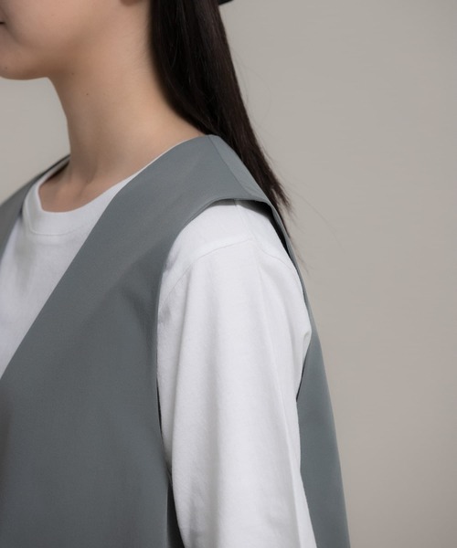 Uiscel（ユイセル）の「Uiscel　4WAYストレッチベストセットアップ（ベスト・レディース・ブラック/カーキ・SMALL/MEDIUM）」の17枚目の写真