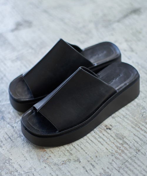 LEPSIM(レプシィム)の「ゼロカルアツゾコサンダル 177078(サンダル・レディース・ホワイト×ブラック/ブラック×ブラック/ベージュ系その他・MEDIUM/LARGE)」の3枚目の写真