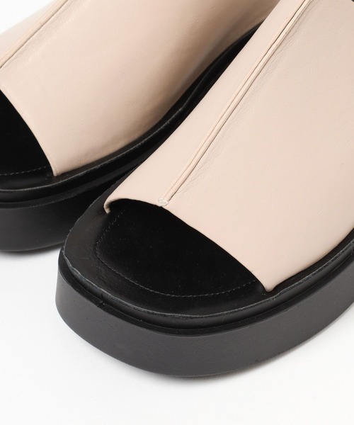 LEPSIM(レプシィム)の「ゼロカルアツゾコサンダル 177078(サンダル・レディース・ホワイト×ブラック/ブラック×ブラック/ベージュ系その他・MEDIUM/LARGE)」の17枚目の写真