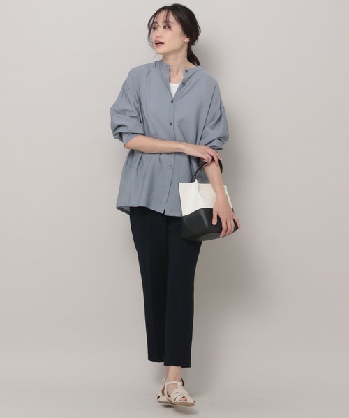 Elura（エルーラ）の「セミシアーバンドカラーシャツ（シャツ/ブラウス・レディース・ライトブルー/ピンク系その他/ベージュ・LARGE/MEDIUM）」の5枚目の写真