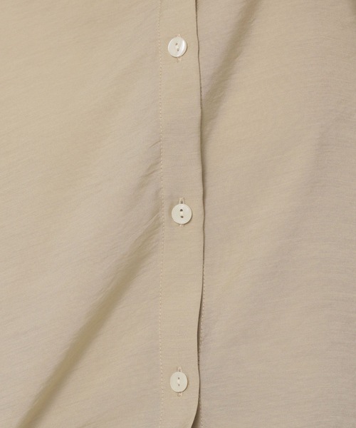 Elura（エルーラ）の「セミシアーバンドカラーシャツ（シャツ/ブラウス・レディース・ライトブルー/ピンク系その他/ベージュ・LARGE/MEDIUM）」の22枚目の写真