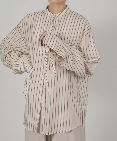 lawgy（ラウジー）の「ribbon cuffs stripe shirt（シャツ/ブラウス・レディース・ベージュ/グリーン/アイボリー・FREE）」の5枚目の写真