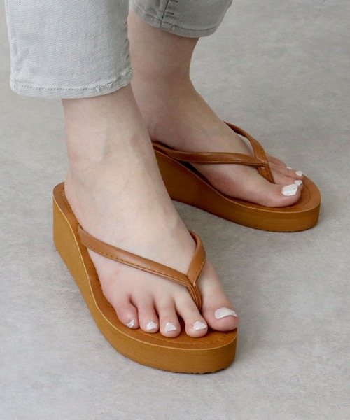 AAA+（サンエープラス）の「AAA+feminine/　厚底ビーチサンダル（サンダル・レディース・ブラウン/ブラック・S/M/L）」の4枚目の写真