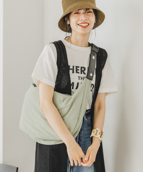 BAYFLOW(ベイフロー)の「2WAYビックショルダー(ボディバッグ/ウエストポーチ・レディース・ライトグリーン系1/アイボリー/ブラック・FREE)」の3枚目の写真