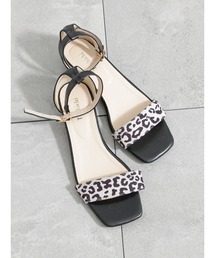 Te chichi（テチチ）の「シンプルバーサンダル（サンダル）」