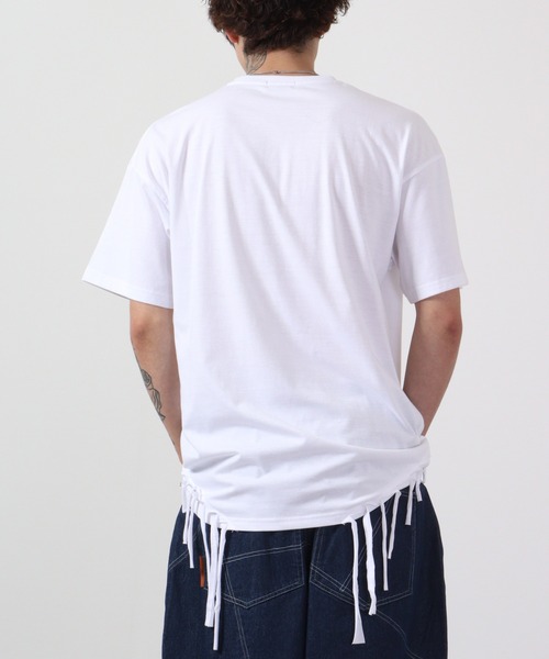 REGIEVO(レジエボ)の「REGIEVO 袖フリンジ使い半袖Tシャツ(Tシャツ/カットソー・メンズ・ブラック/オフホワイト・L/M)」の6枚目の写真