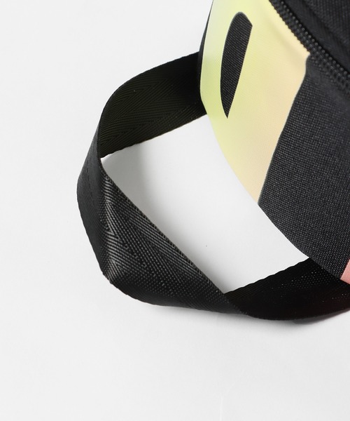 NIKE(ナイキ)の「NIKE/ナイキ SHINE LUNCH BAG ランチバッグ お弁当ボックス(ハンドバッグ・メンズ・ブラック・FREE)」の5枚目の写真