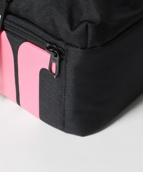 NIKE(ナイキ)の「NIKE/ナイキ SHINE LUNCH BAG ランチバッグ お弁当ボックス(ハンドバッグ・メンズ・ブラック・FREE)」の8枚目の写真
