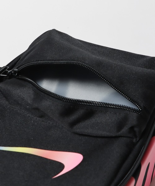 NIKE(ナイキ)の「NIKE/ナイキ SHINE LUNCH BAG ランチバッグ お弁当ボックス(ハンドバッグ・メンズ・ブラック・FREE)」の9枚目の写真