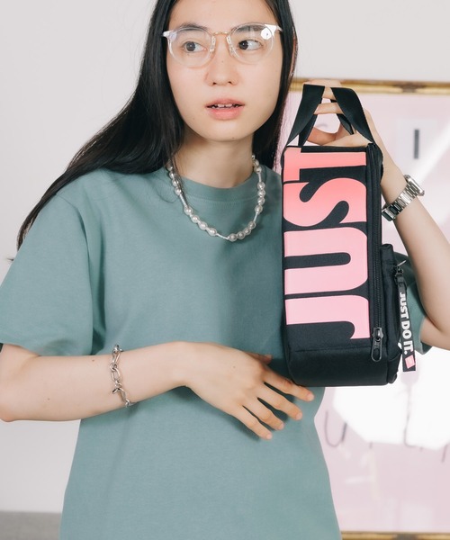NIKE(ナイキ)の「NIKE/ナイキ SHINE LUNCH BAG ランチバッグ お弁当ボックス(ハンドバッグ・メンズ・ブラック・FREE)」の15枚目の写真