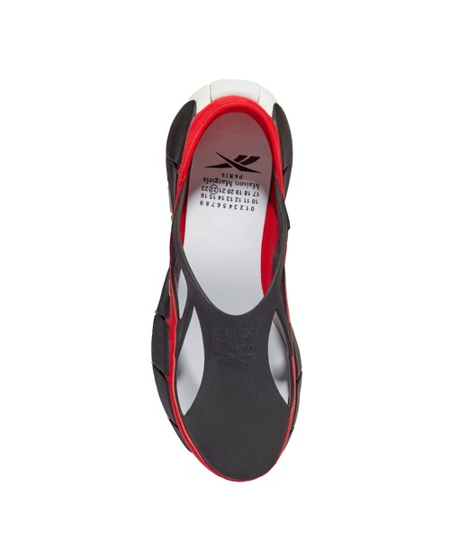 Maison Margiela（メゾンマルジェラ）の「SNEAKERS（サンダル・メンズ・ブラック×レッド・42/40.5）」の2枚目の写真