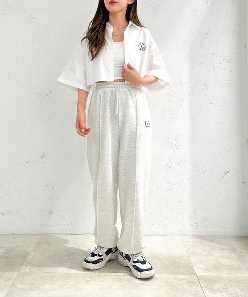 apres jour mignon(アプレジュールミニョン)の「クロップド半袖シャツ【ZOZOTOWN限定アイテム】(シャツ/ブラウス・レディース・ライトブルー/ブラック/ライトイエロー/オフホワイト・フリー/X-LARGE)」の6枚目の写真