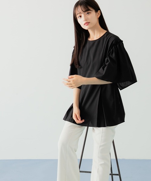 HEYUMM（ヘユム）の「フレアスリーブペプラムブラウス（シャツ
