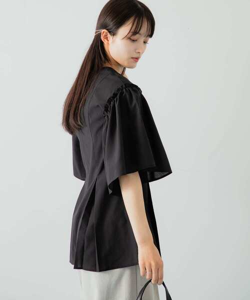 HEYUMM(ヘユム)の「フレアスリーブペプラムブラウス(シャツ/ブラウス・レディース・ブラック/オフホワイト/ベージュ・ONE)」の18枚目の写真