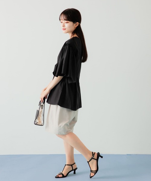 HEYUMM(ヘユム)の「フレアスリーブペプラムブラウス(シャツ/ブラウス・レディース・ブラック/オフホワイト/ベージュ・ONE)」の20枚目の写真