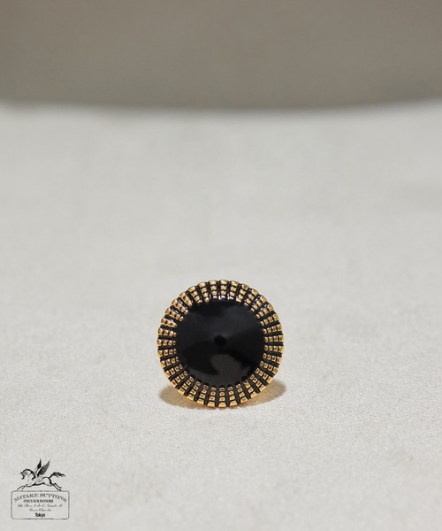 ROPE'(ロペ)の「【MITAKE BUTTON(ミタケボタン)】ピンブローチ(ブローチ/コサージュ・レディース・ゴールド/ブラック系その他/オフホワイト・FREE)」の2枚目の写真