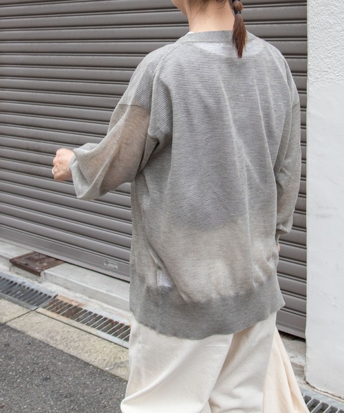 FORK&SPOON（フォークアンドスプーン）の「『一部WEB限定カラー』『洗濯可』FORK&SPOON　LEVITA V-NECK カーディガン（カーディガン/ボレロ・レディース・ベージュ系その他/オフホワイト/ブラック・1）」の7枚目の写真