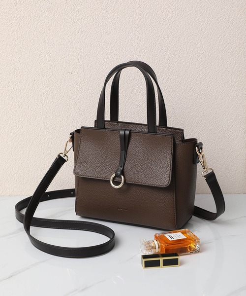 Ungrid（アングリッド）の「【Ungrid/アングリッド】Wフラップミニハンドバッグ　ミニショルダーバッグ（ショルダーバッグ・レディース・グレイッシュベージュ/ダークベージュ/ダークブラウン/ブラック/アイボリー/カーキ・FREE）」の4枚目の写真