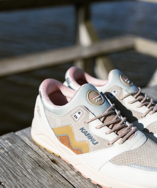 KARHU（カルフ）の「KARHU / "ARIA 95" スニーカー（スニーカー・レディース・グリーン系/ベージュ系・7/9/10/6/5/8）」の6枚目の写真