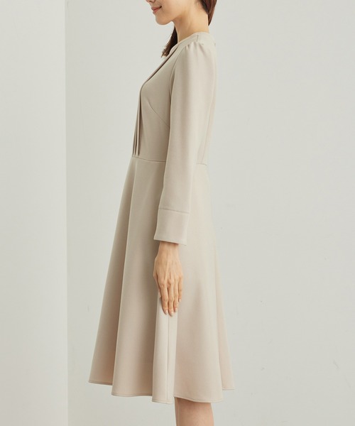 ROPE' PICNIC(ロペピクニック)の「【WEB限定】ラナテック/フィット&フレアワンピース(ワンピース・レディース・ブラック/ベージュ・40/38)」の6枚目の写真