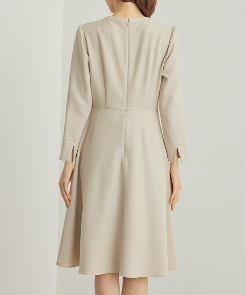 ROPE' PICNIC(ロペピクニック)の「【WEB限定】ラナテック/フィット&フレアワンピース(ワンピース・レディース・ブラック/ベージュ・40/38)」の7枚目の写真