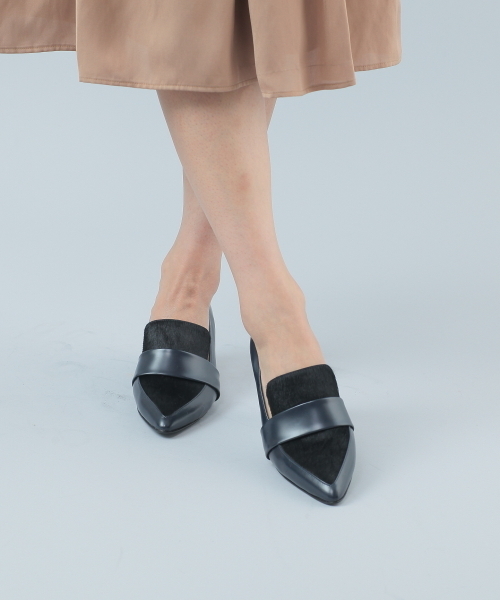 ELFORBR（エルフォーブル）の「【BAILA10月号掲載】ポニーローファーパンプス（パンプス・レディース・ネイビー・36/37/38）」の2枚目の写真